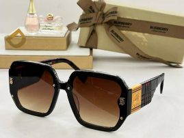 Picture of Burberry Sunglasses _SKUfw55791154fw